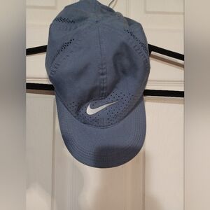 Nike Featherlight Dri-FIT Blue Light Cap One Size